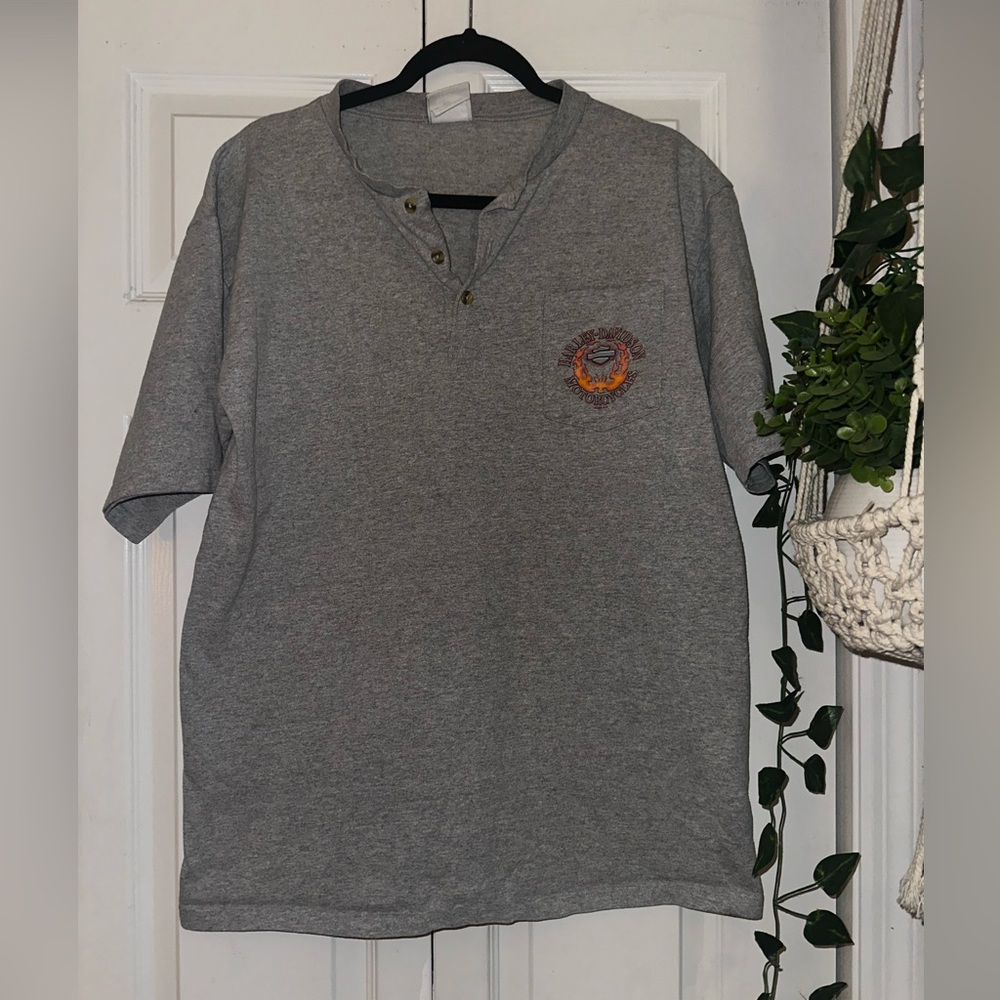 VINTAGE Harley-Davidson Quarter Button Tee